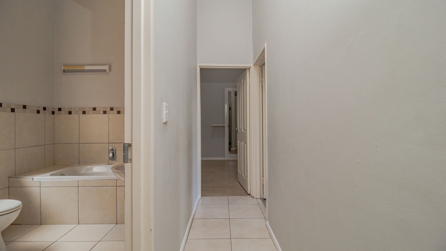 To Let 2 Bedroom Property for Rent in Claremont Western Cape